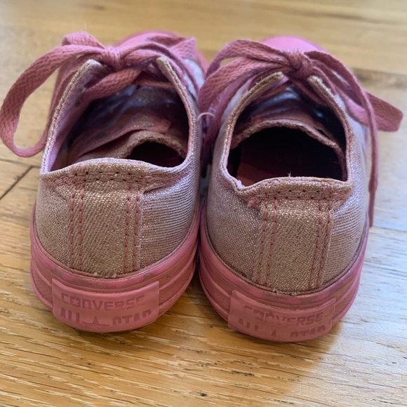 Pink converse - Picture 5 of 6